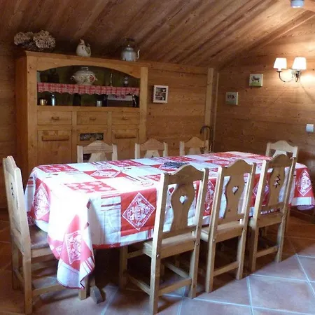 Renove, 9 Personnes, 3 Chambres, 1 Mezzanine - Ch09 Chalet Beaufort (Savoie)