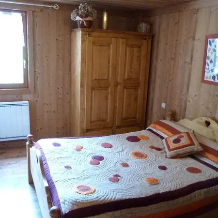 Renove, 9 Personnes, 3 Chambres, 1 Mezzanine - Ch09 Chalet