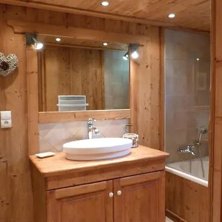 Renove, 9 Personnes, 3 Chambres, 1 Mezzanine - Ch09 Chalet Beaufort (Savoie)