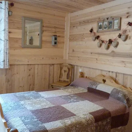 Renove, 9 Personnes, 3 Chambres, 1 Mezzanine - Ch09